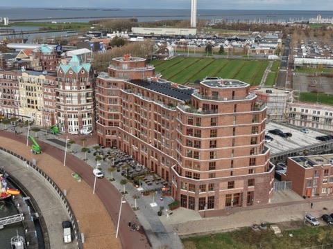 Historisch grand hotel gebouw vanuit de lucht